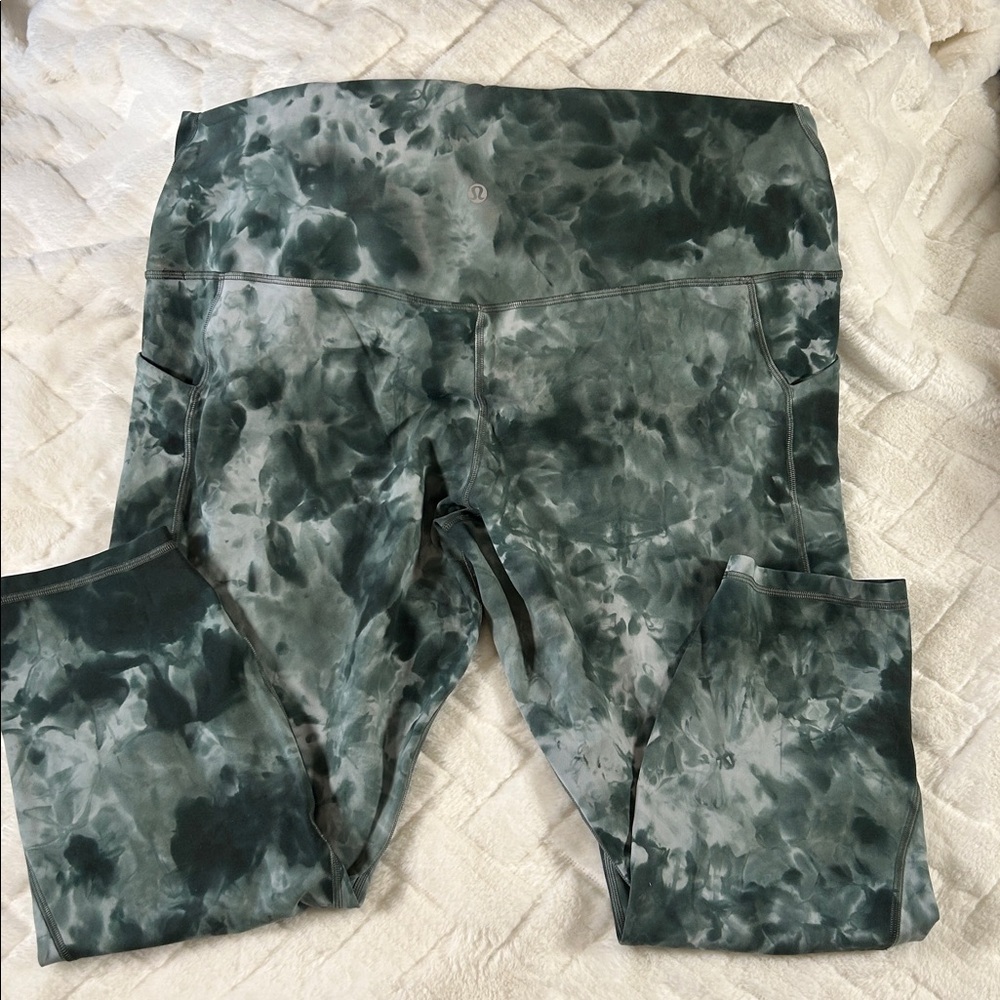 lululemon athletica Align HR Woman’s Plus Green Diamond Dye Leggings size 20 - Picture 4 of 7